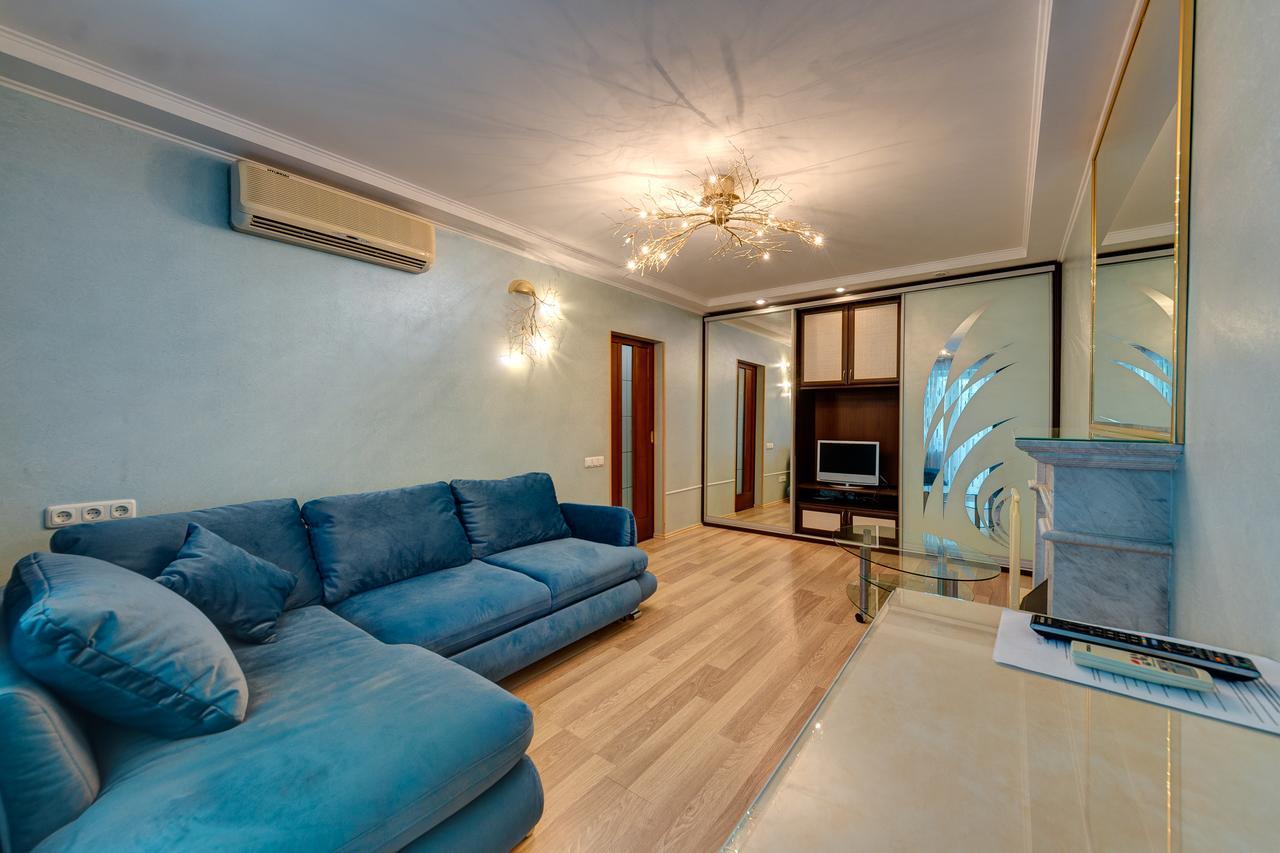 Apartamenty Na Dragomirova 10A Kijów Zewnętrze zdjęcie